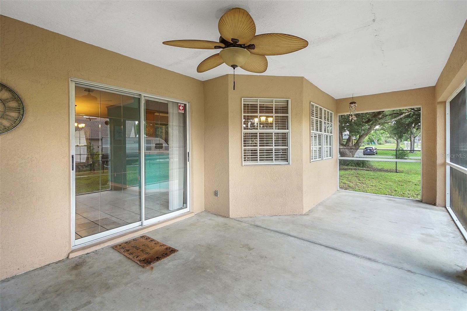 Image 20 of 58 For 10697 Lake Hill Drive