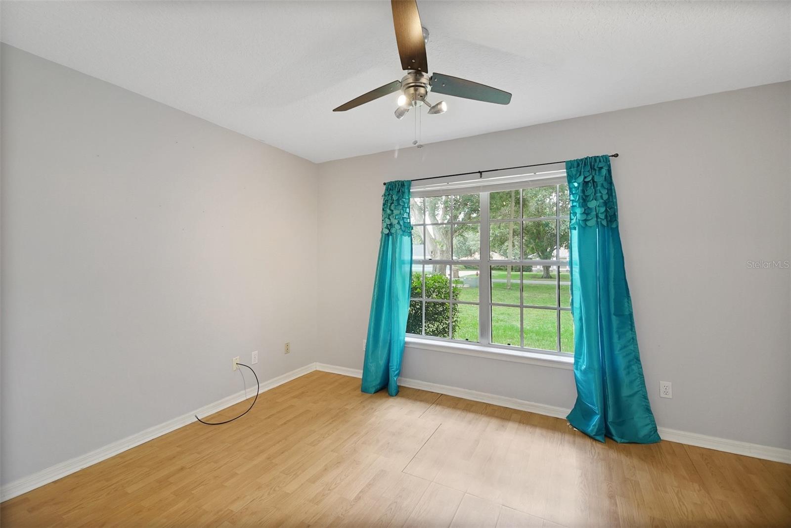 Image 31 of 58 For 10697 Lake Hill Drive