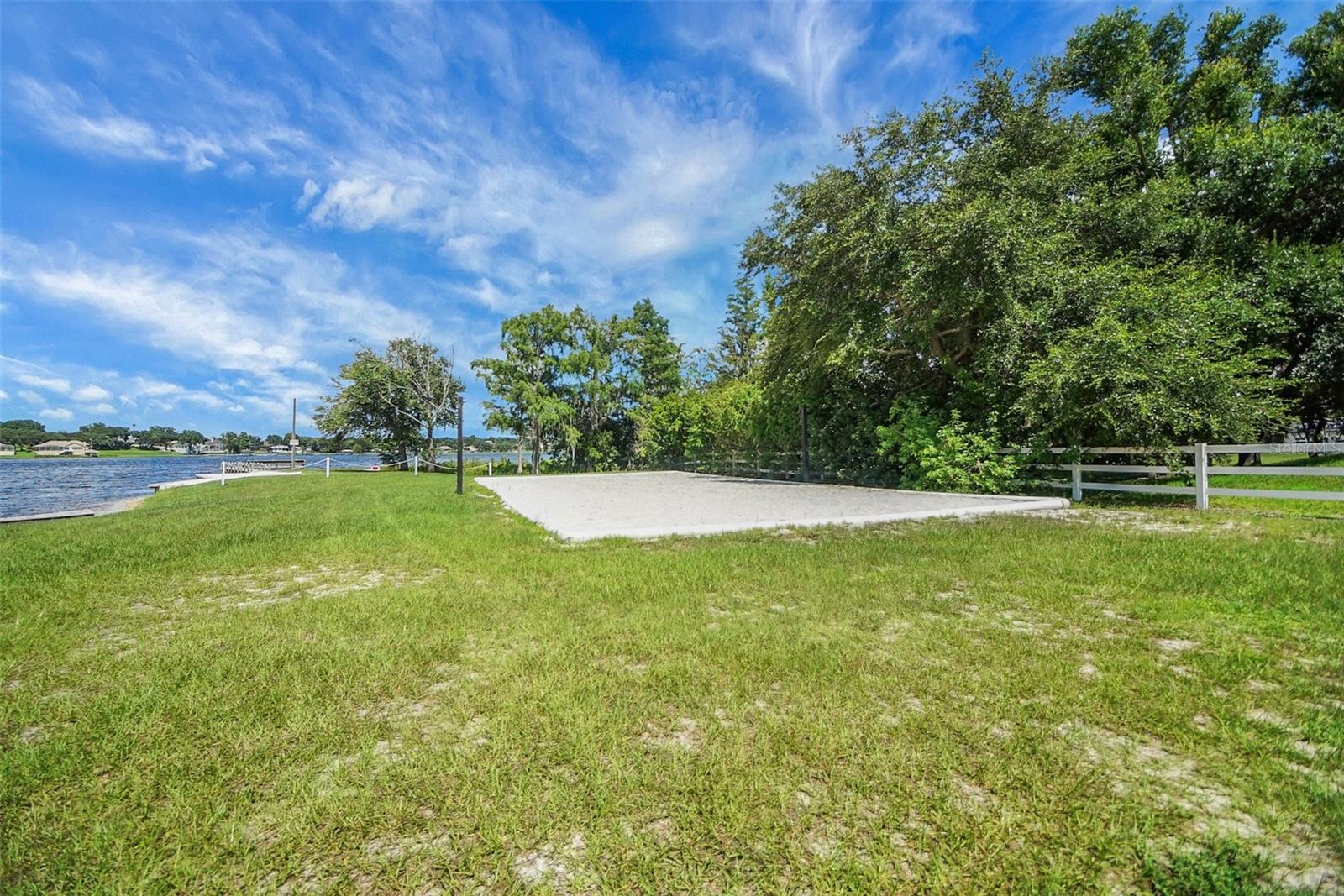 Image 37 of 58 For 10697 Lake Hill Drive
