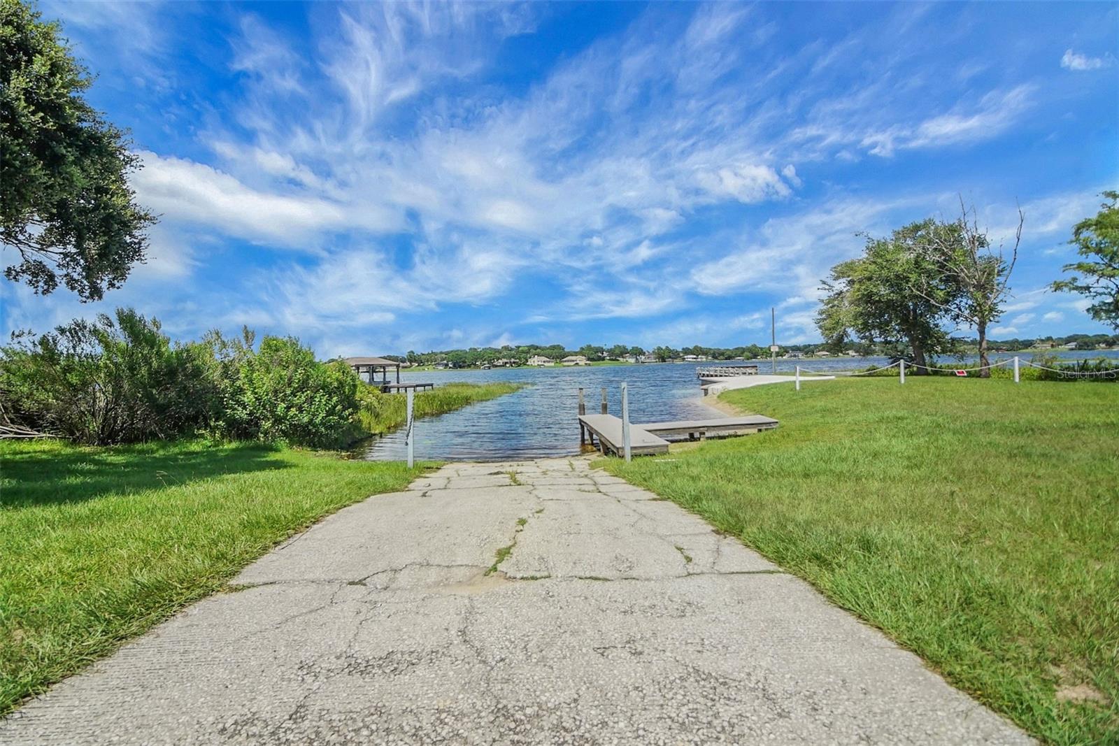 Image 38 of 58 For 10697 Lake Hill Drive