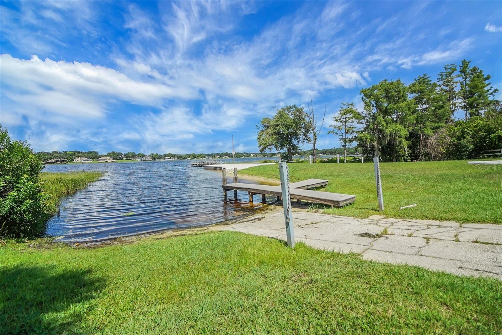 Image 39 of 58 For 10697 Lake Hill Drive