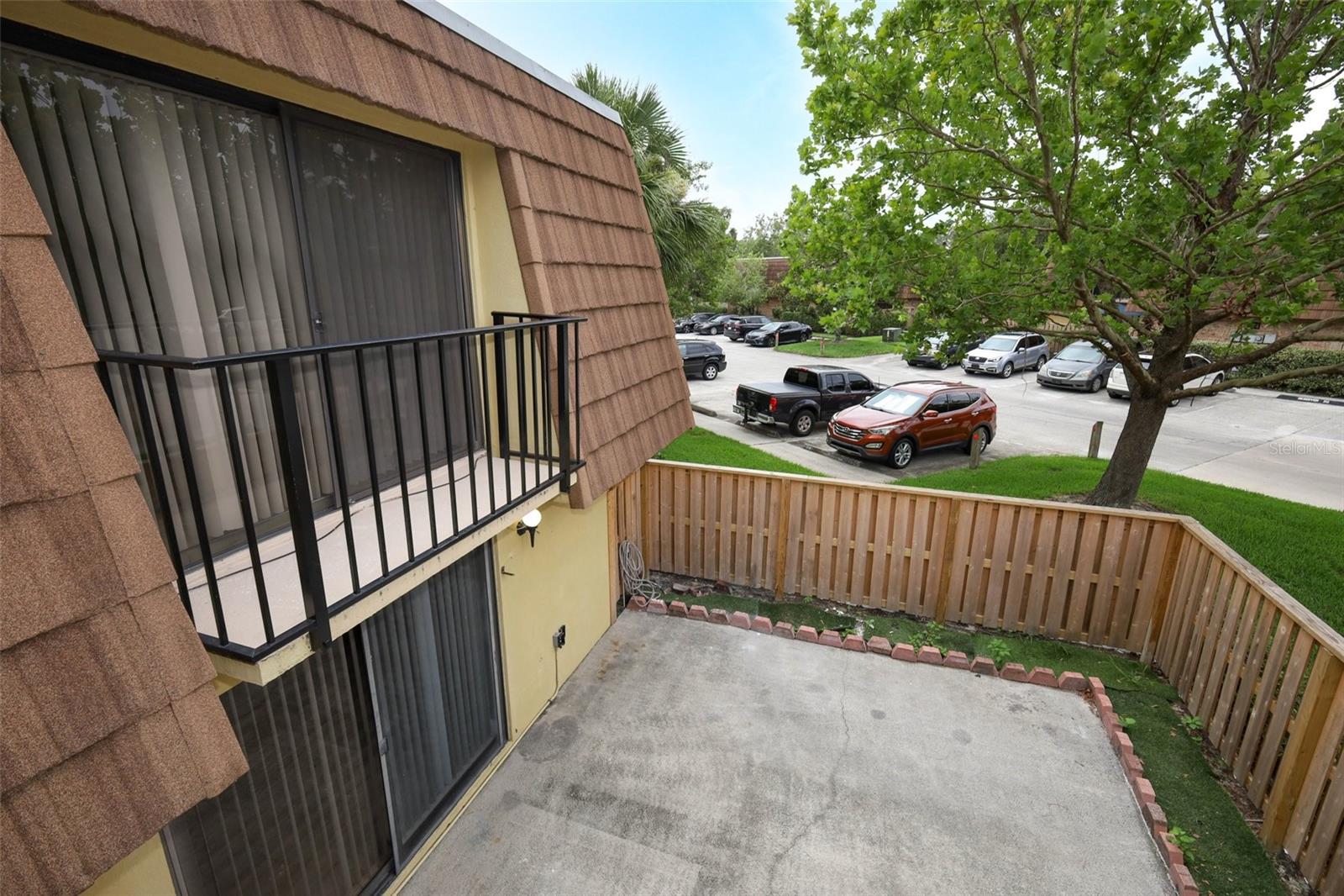 Image 23 of 35 For 5269 Brook Court 249