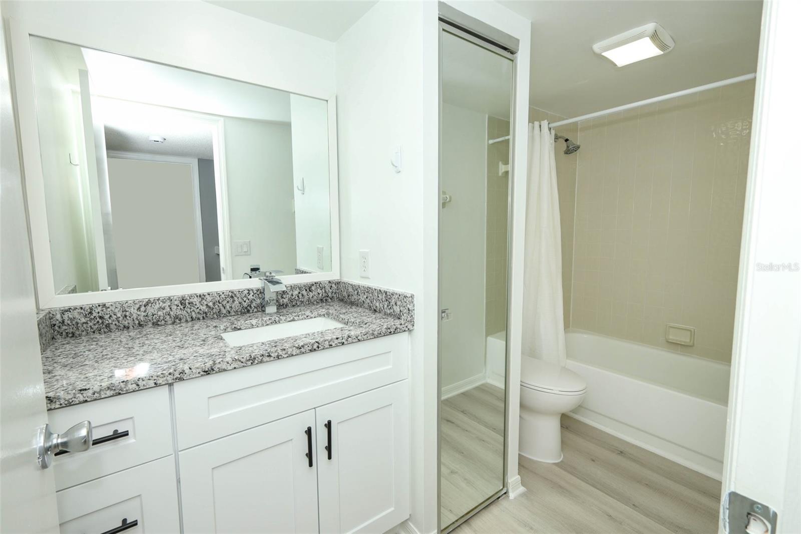 Image 24 of 35 For 5269 Brook Court 249