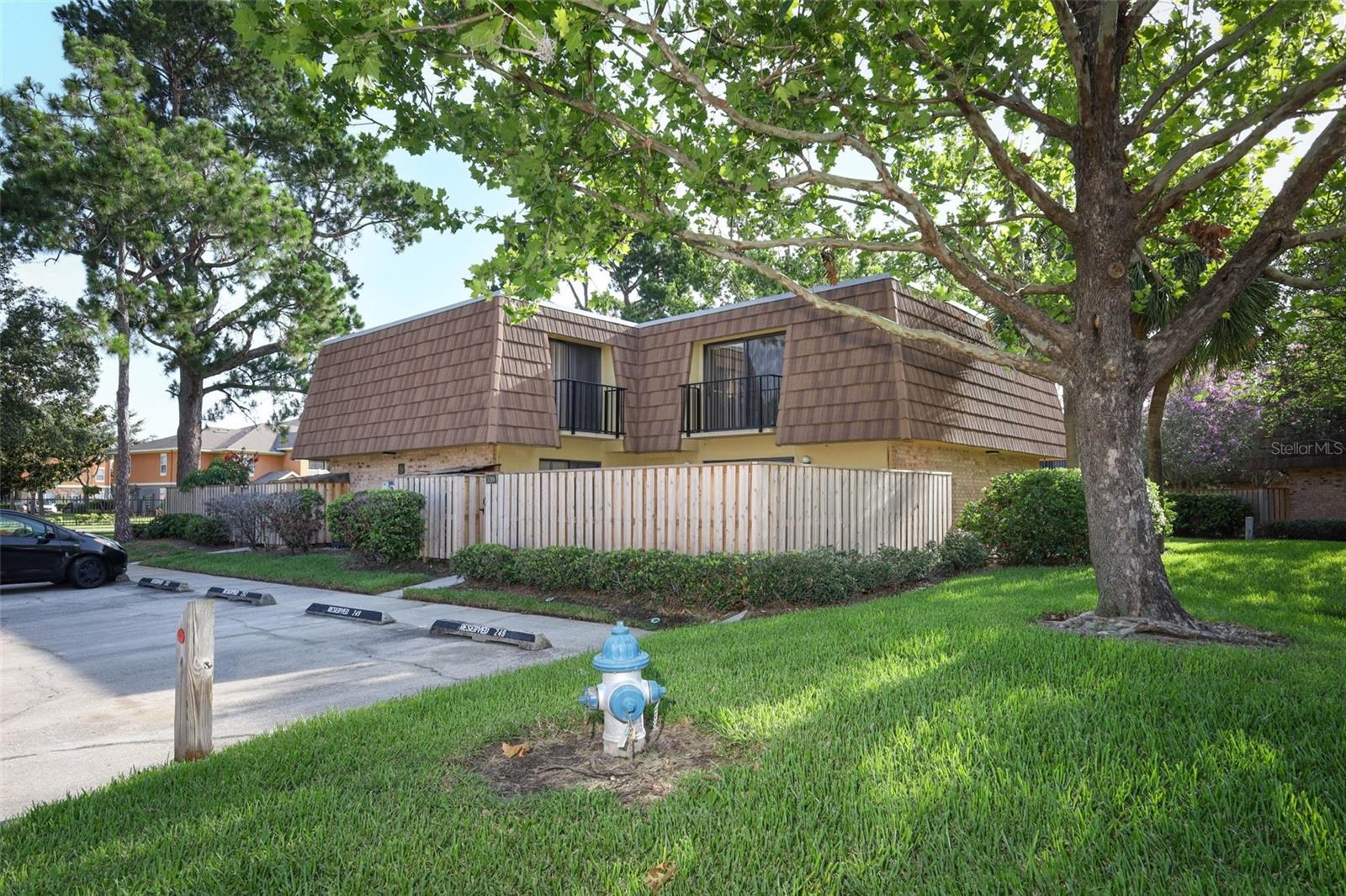 Image 25 of 35 For 5269 Brook Court 249