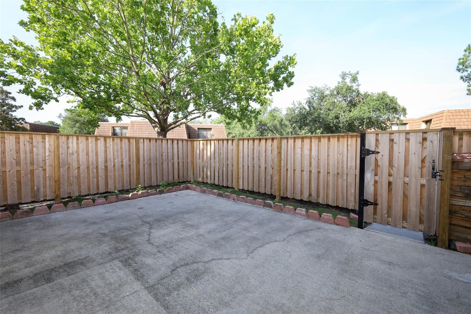 Image 4 of 35 For 5269 Brook Court 249