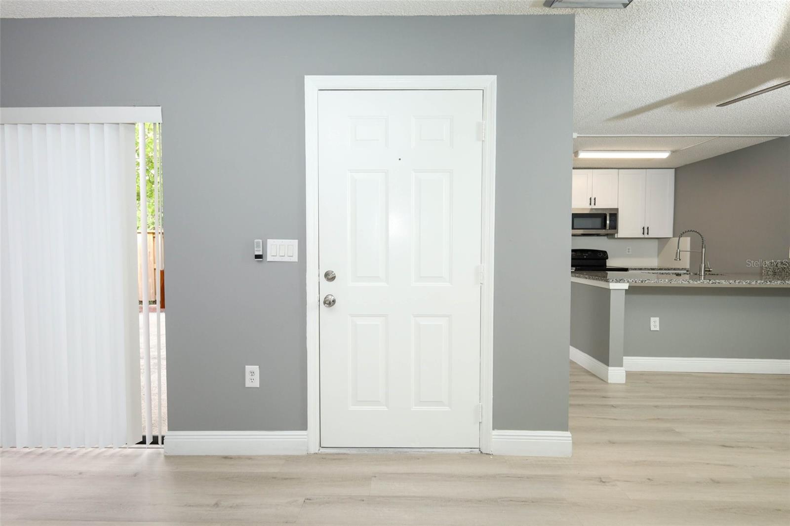 Image 5 of 35 For 5269 Brook Court 249