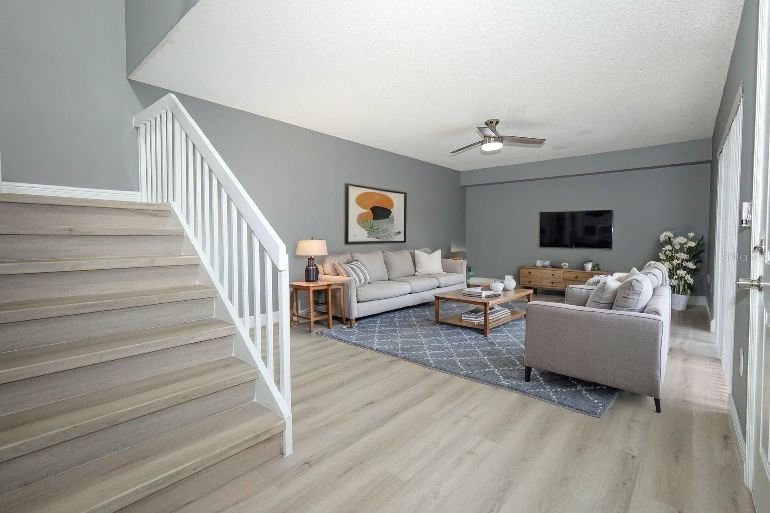 Image 7 of 35 For 5269 Brook Court 249