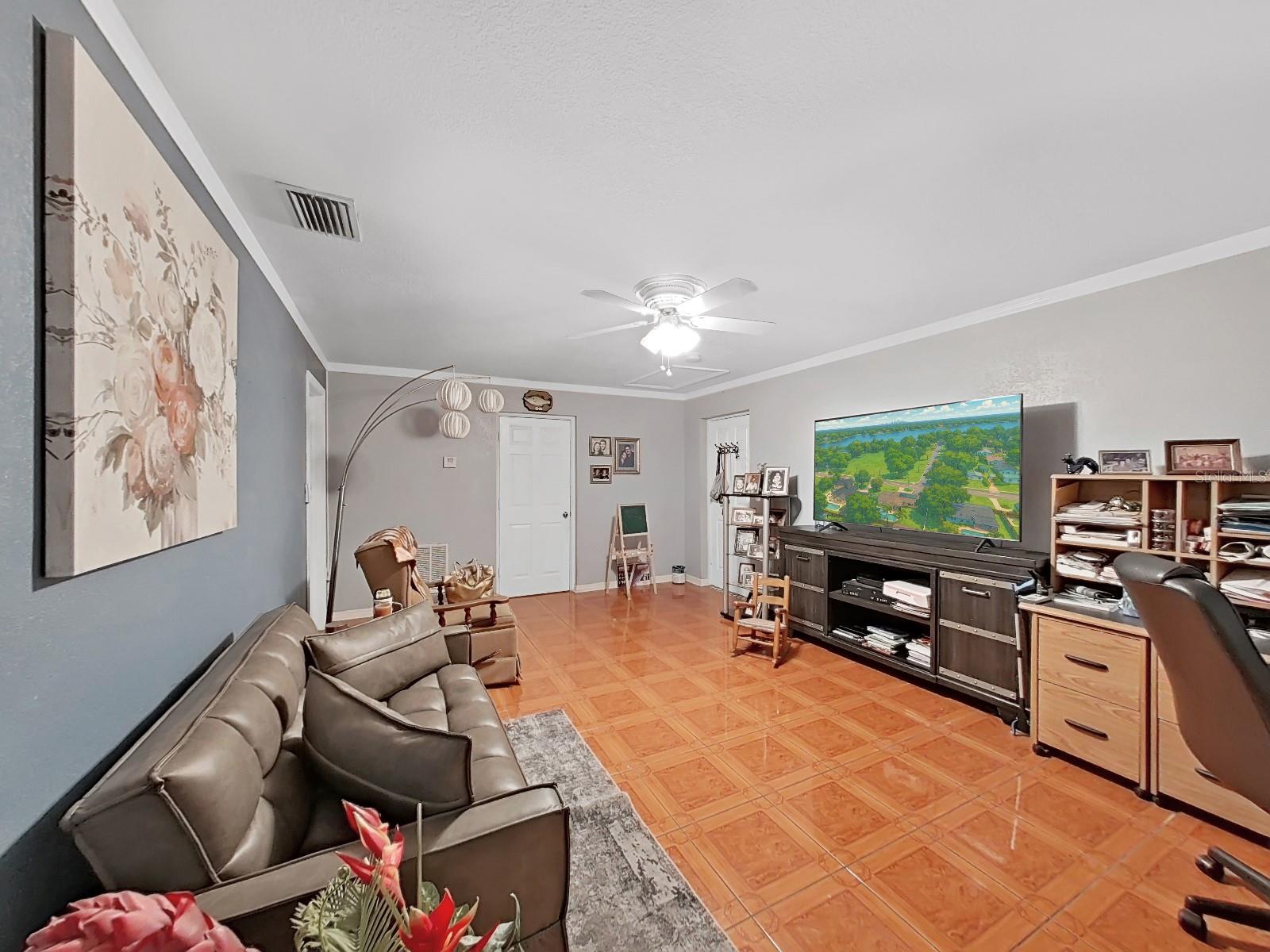 Listing photo id 25 for 2531 Lake Ellen Drive