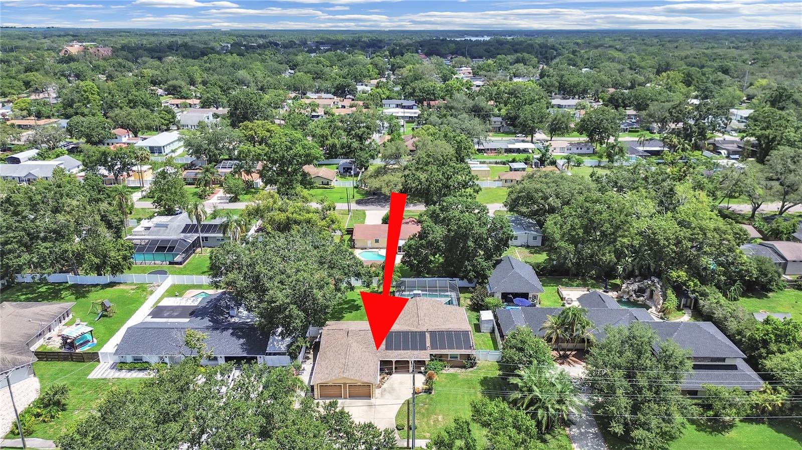 Listing photo id 1 for 2531 Lake Ellen Drive