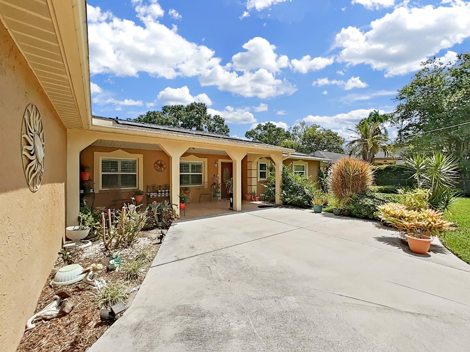 Listing photo id 29 for 2531 Lake Ellen Drive