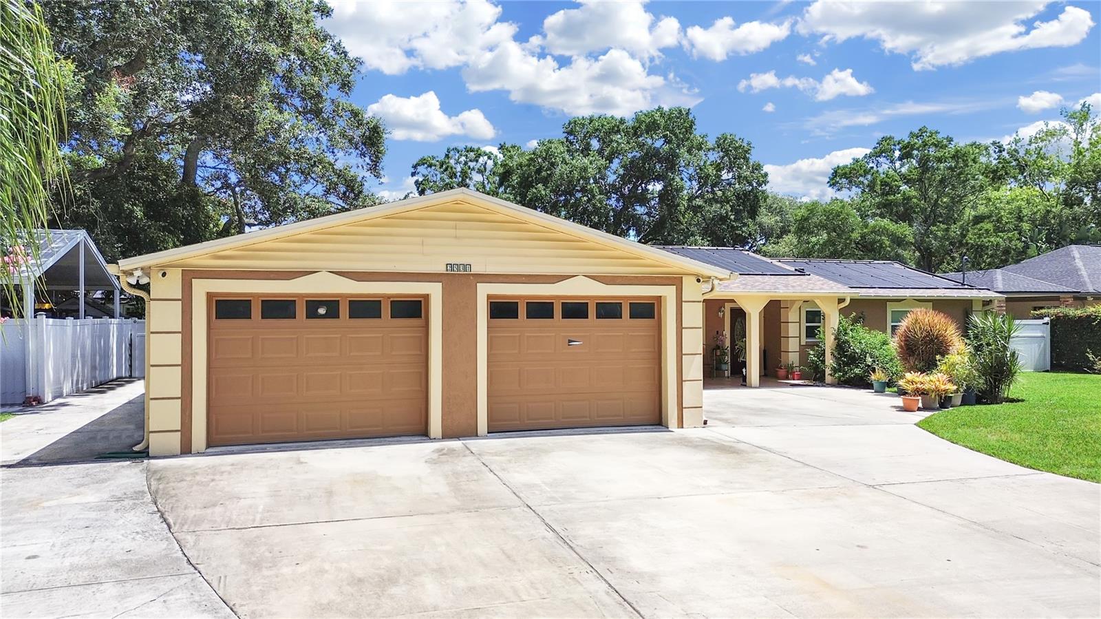 Listing photo id 32 for 2531 Lake Ellen Drive