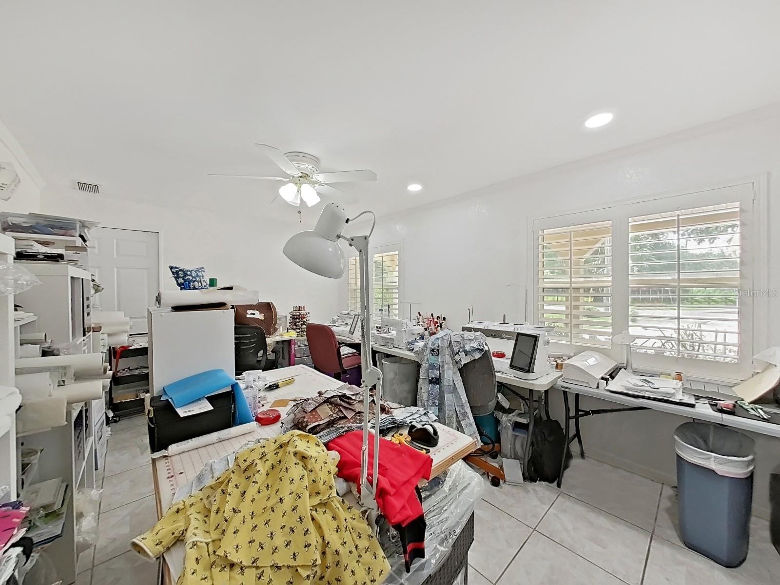 Listing photo id 33 for 2531 Lake Ellen Drive