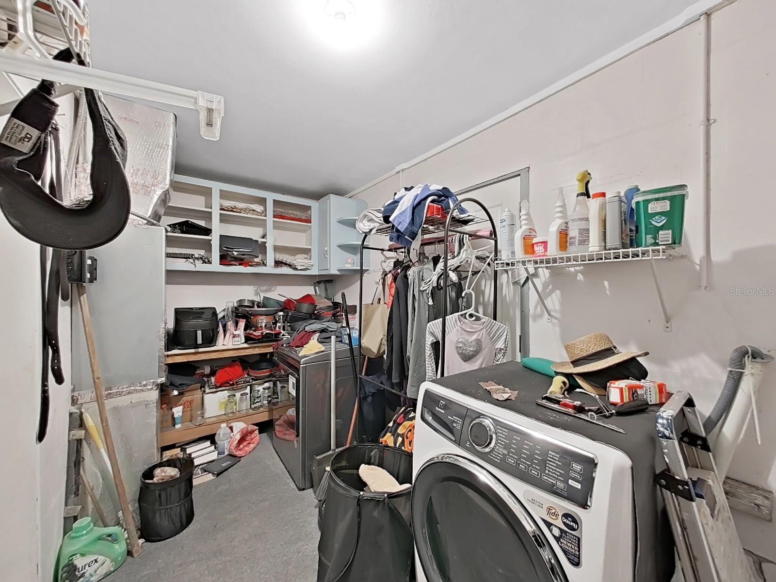 Listing photo id 35 for 2531 Lake Ellen Drive