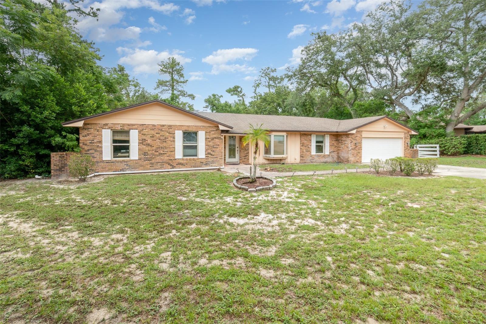 Image 3 of 28 For 800 Crooked Oak Court