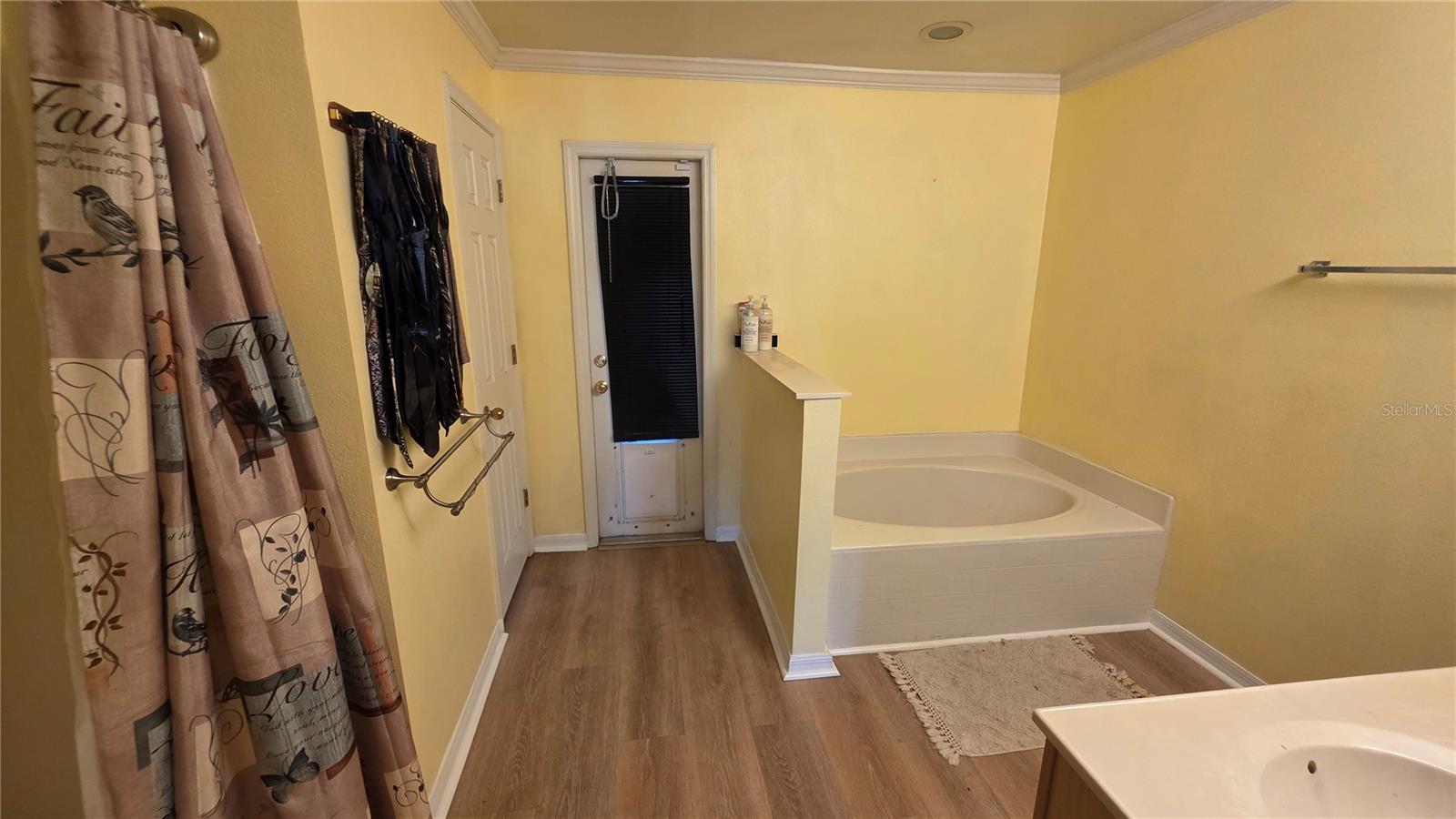 Image 15 of 31 For 4905 Newton Court
