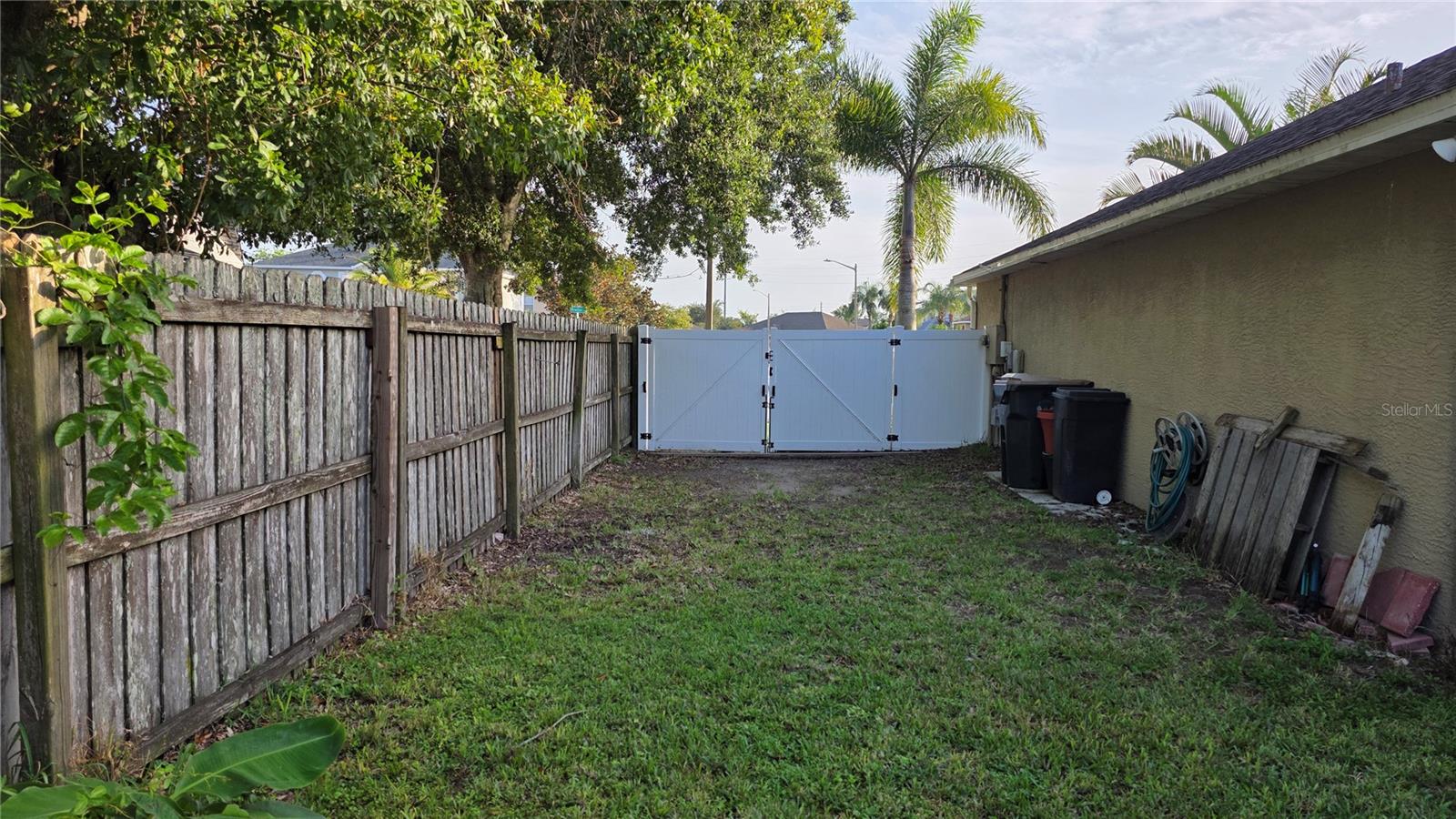 Image 18 of 31 For 4905 Newton Court