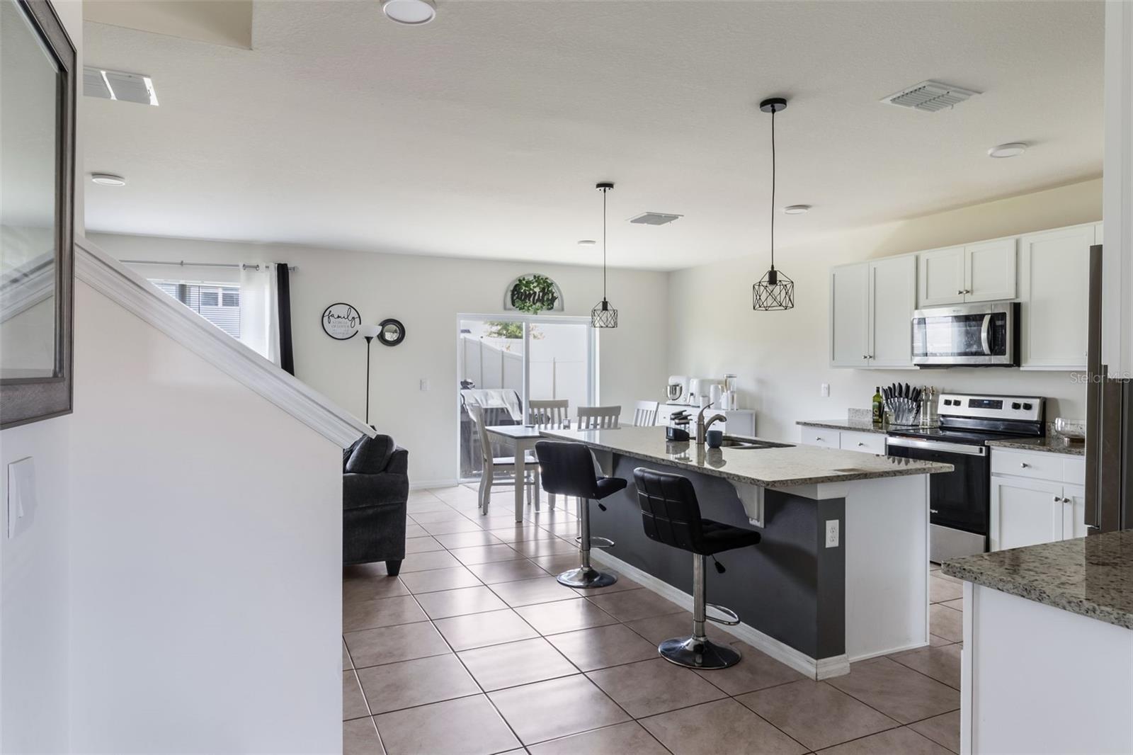 Image 11 of 34 For 4644 Bernard Boulevard