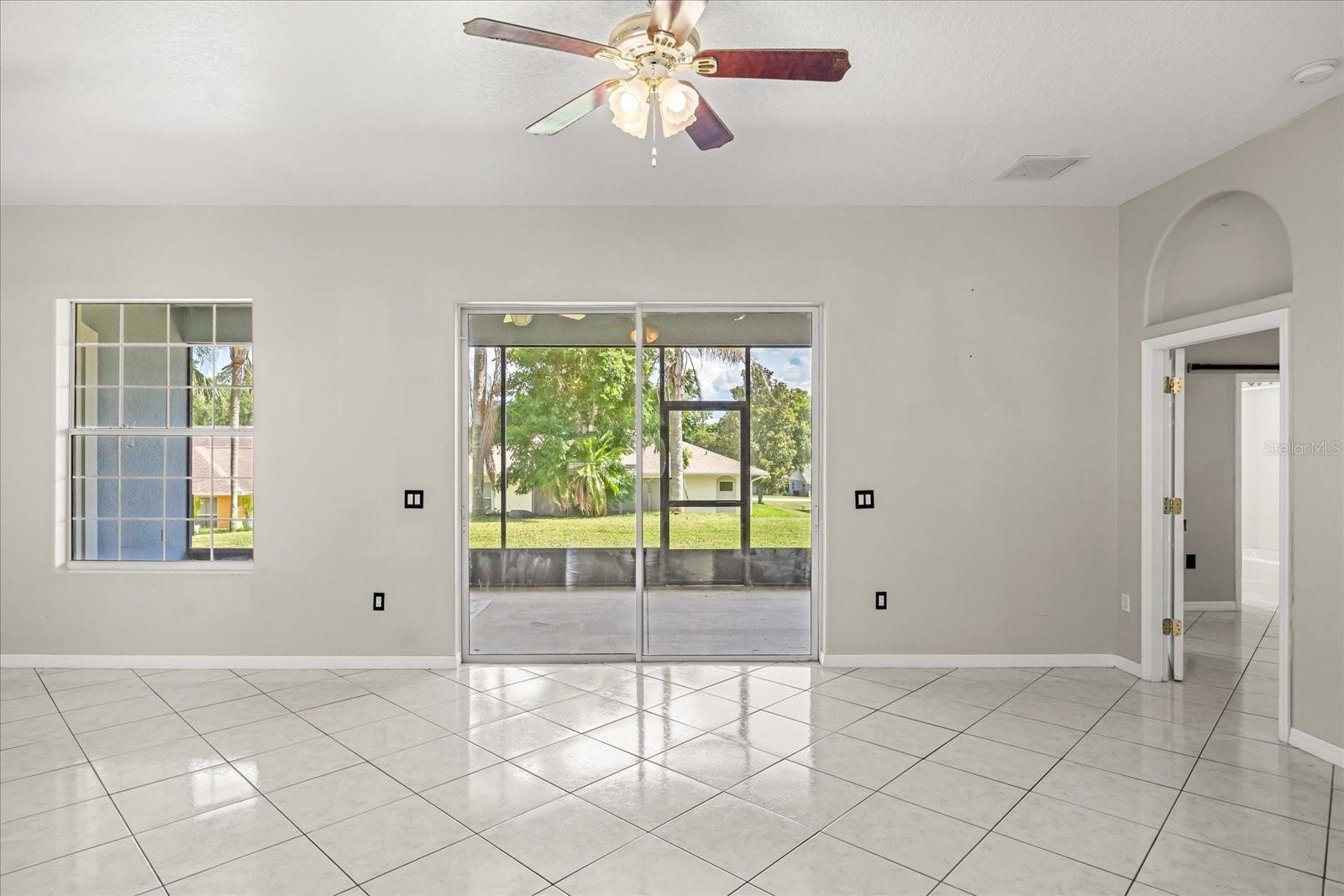 Image 10 of 47 For 13848 Vista Del Lago Boulevard