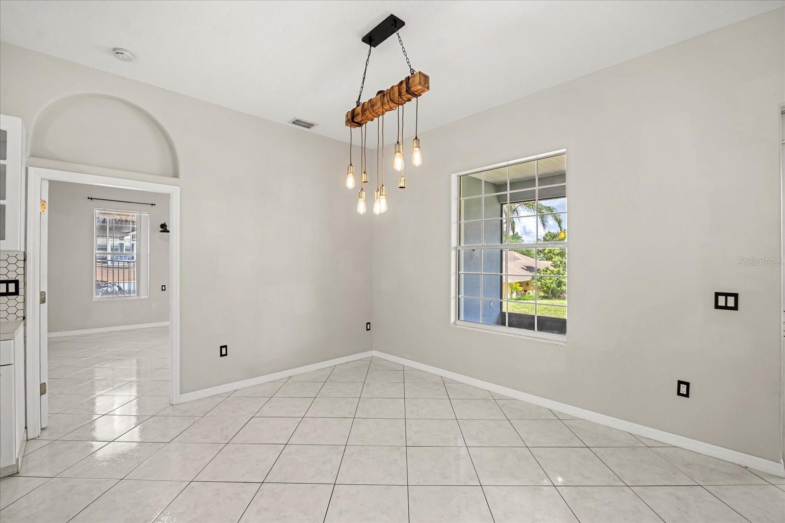 Image 11 of 47 For 13848 Vista Del Lago Boulevard