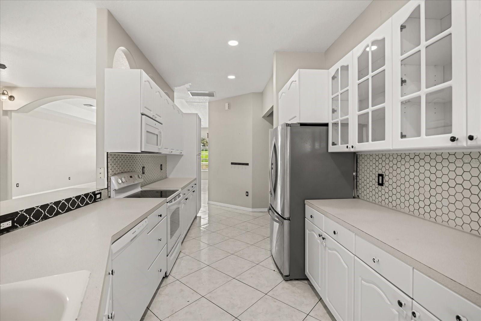 Image 13 of 47 For 13848 Vista Del Lago Boulevard