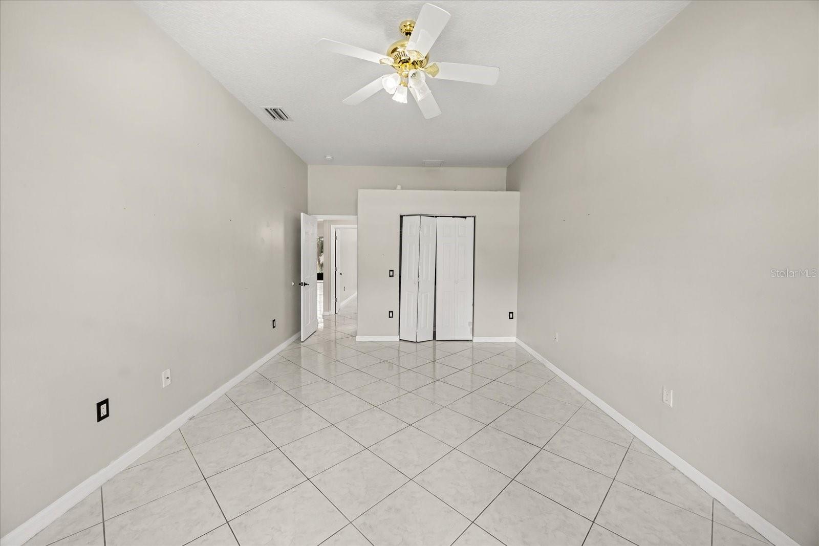 Image 23 of 47 For 13848 Vista Del Lago Boulevard
