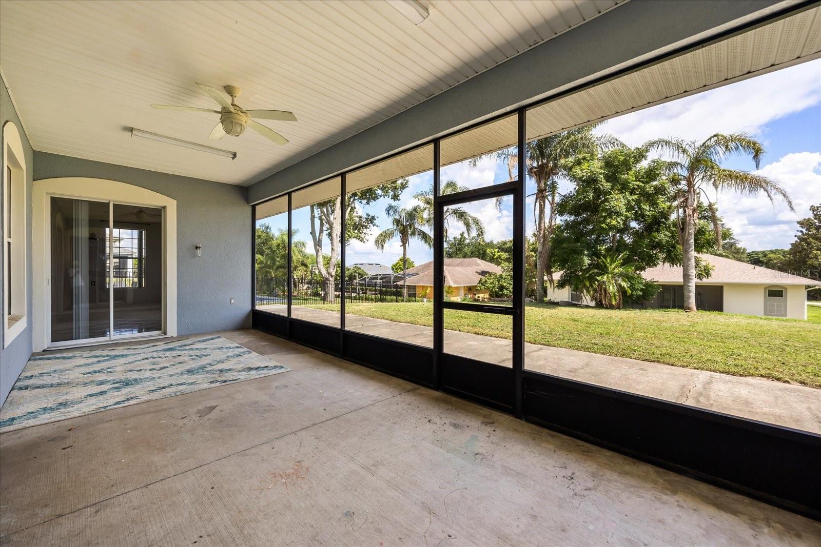 Image 36 of 47 For 13848 Vista Del Lago Boulevard