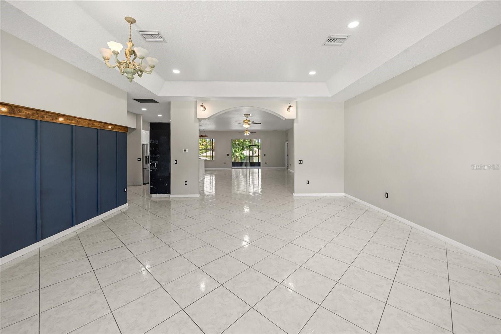 Image 6 of 47 For 13848 Vista Del Lago Boulevard