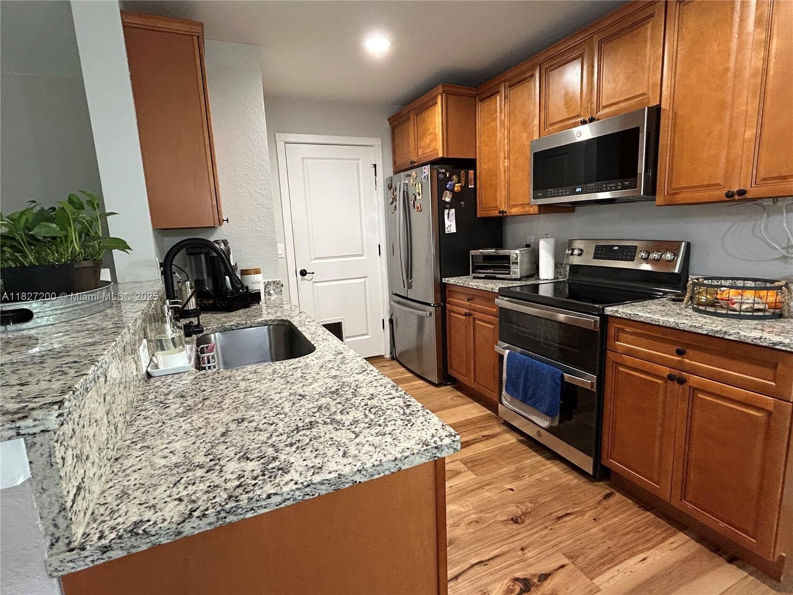 Image 9 of 32 For 3267 Forbes Drive