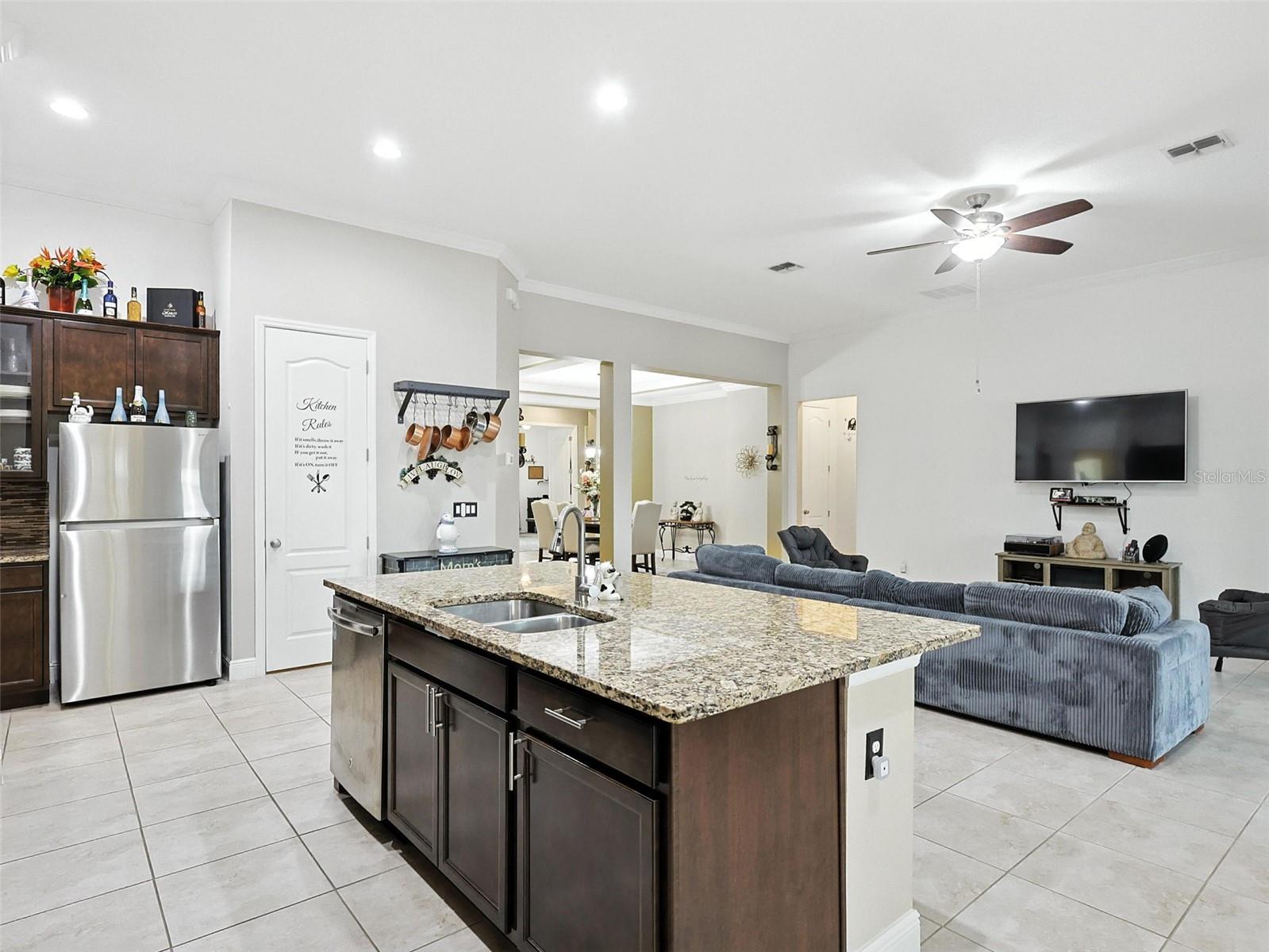 Image 17 of 70 For 918 Blackthorn Drive