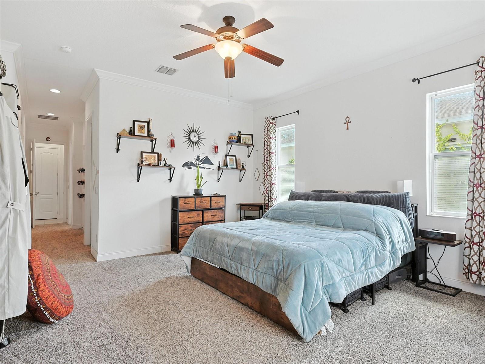 Image 24 of 70 For 918 Blackthorn Drive
