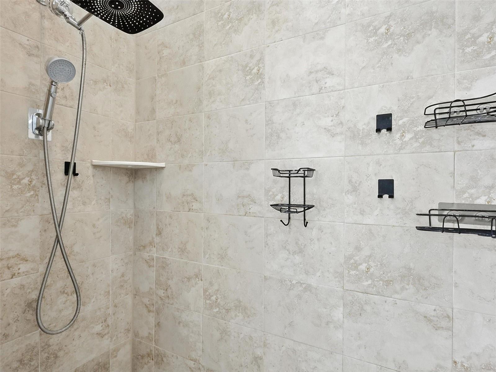 Image 34 of 70 For 918 Blackthorn Drive
