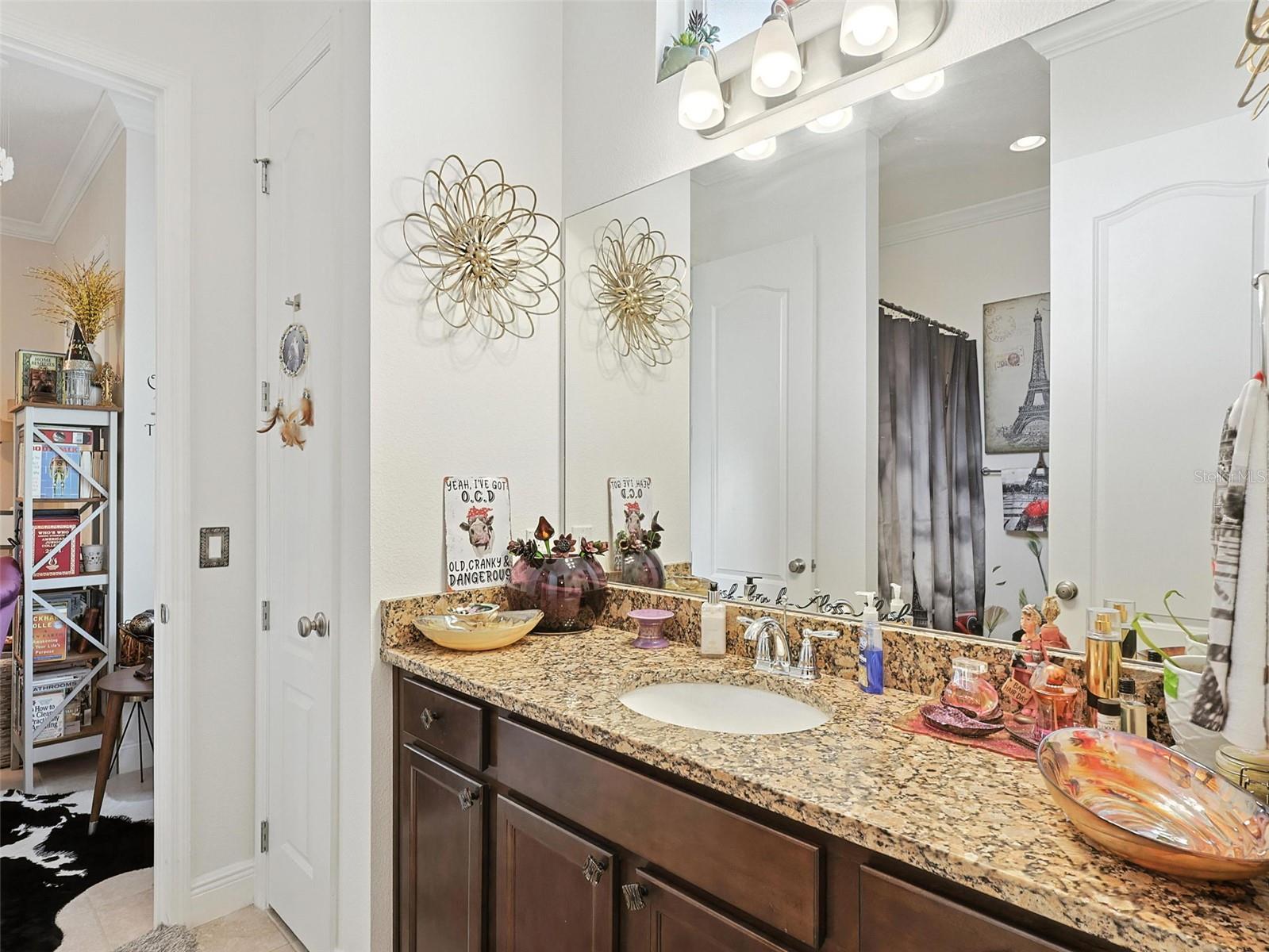 Image 39 of 70 For 918 Blackthorn Drive