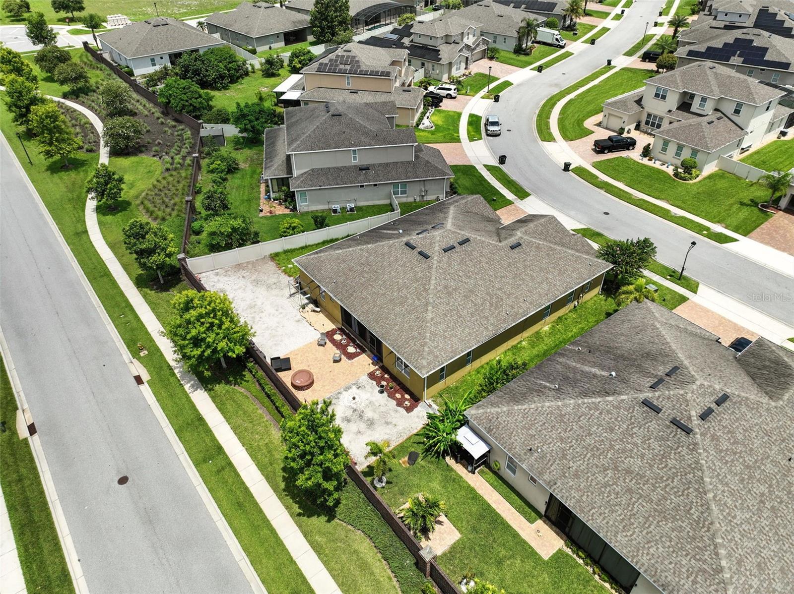 Image 61 of 70 For 918 Blackthorn Drive
