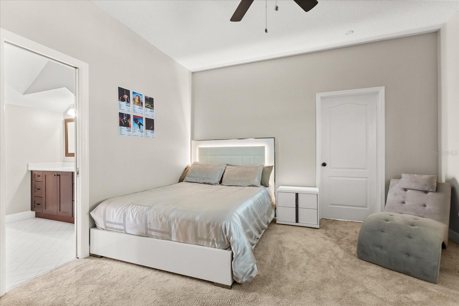 Image 35 of 43 For 8800 Torey Pines Terrace