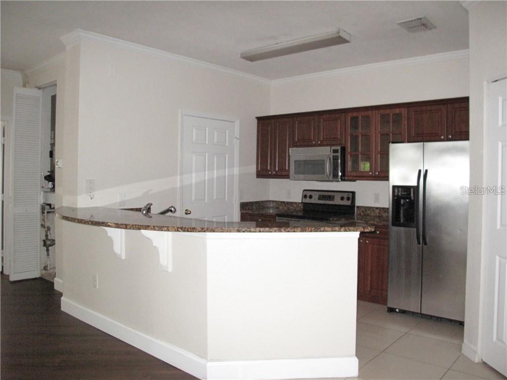 Image 6 of 35 For 3593 Conroy Road 438