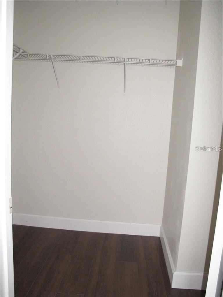 Image 21 of 42 For 3593 Conroy Road 438
