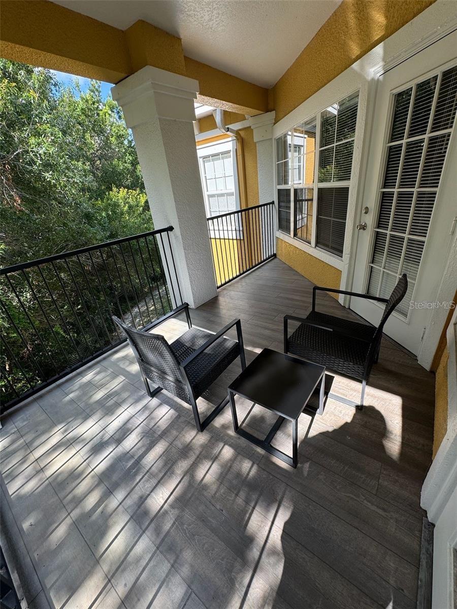 Image 7 of 42 For 3593 Conroy Road 438