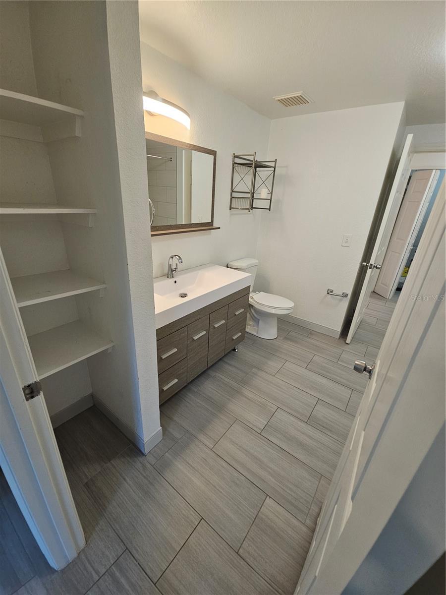 Image 11 of 39 For 3446 Soho Street 108