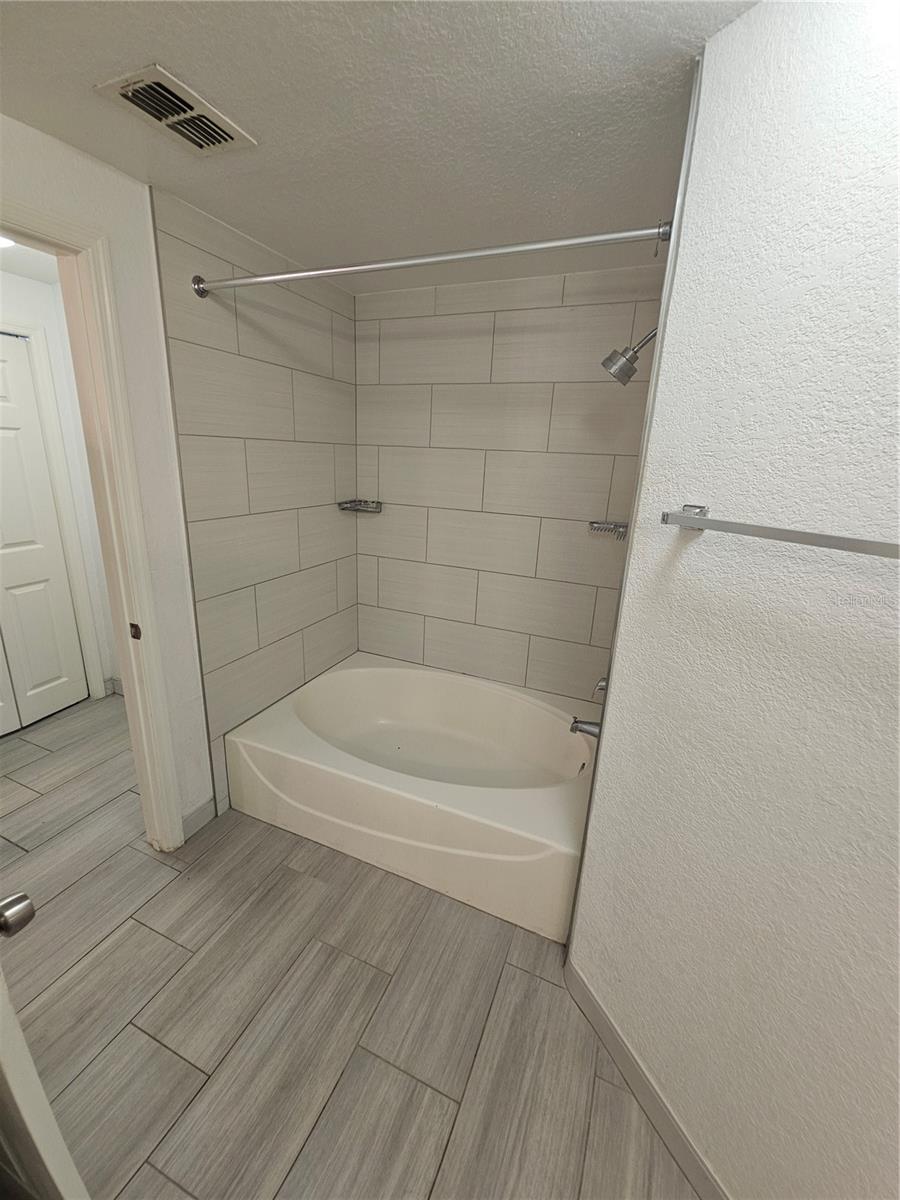 Image 12 of 39 For 3446 Soho Street 108
