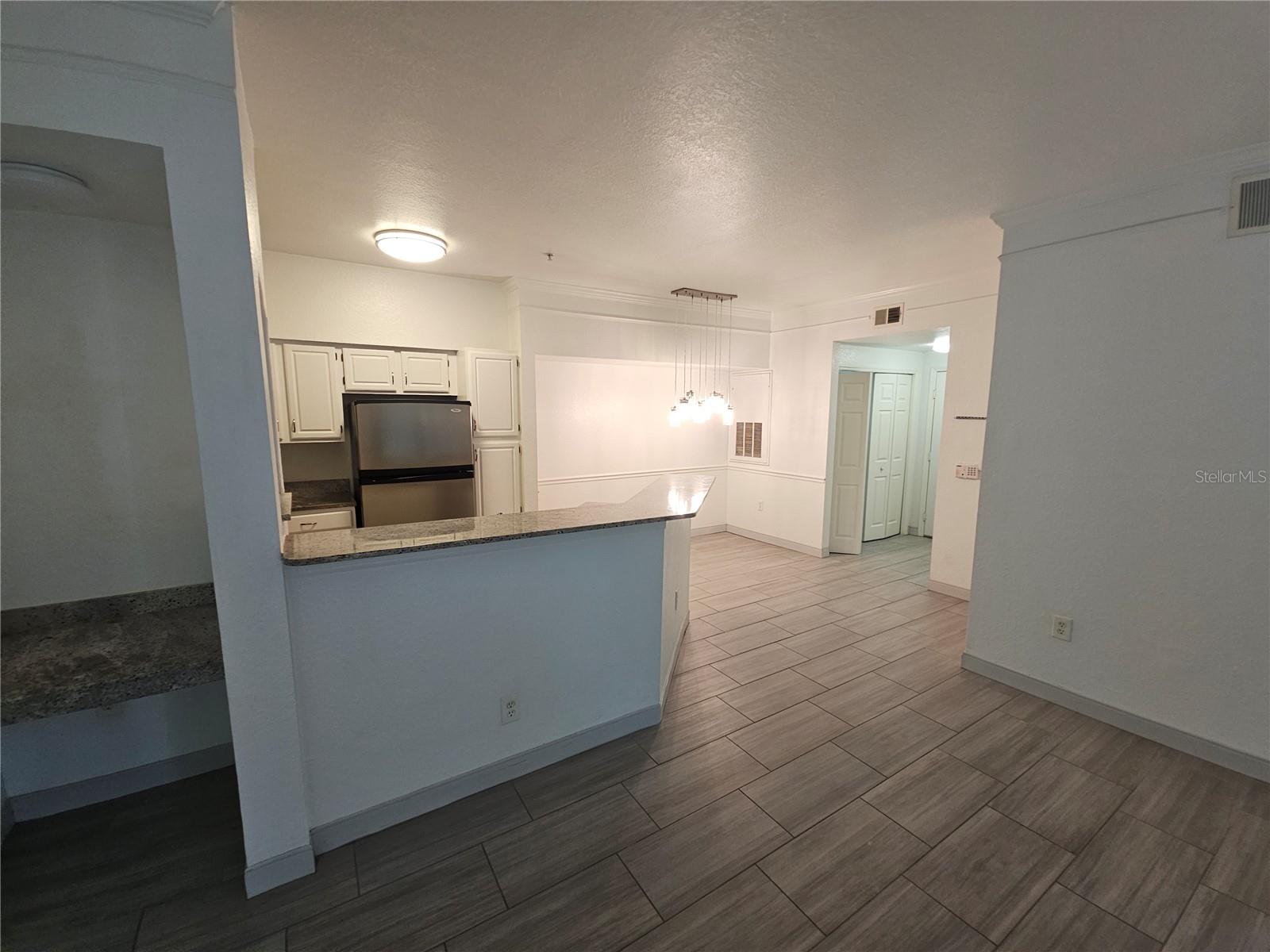 Image 9 of 39 For 3446 Soho Street 108