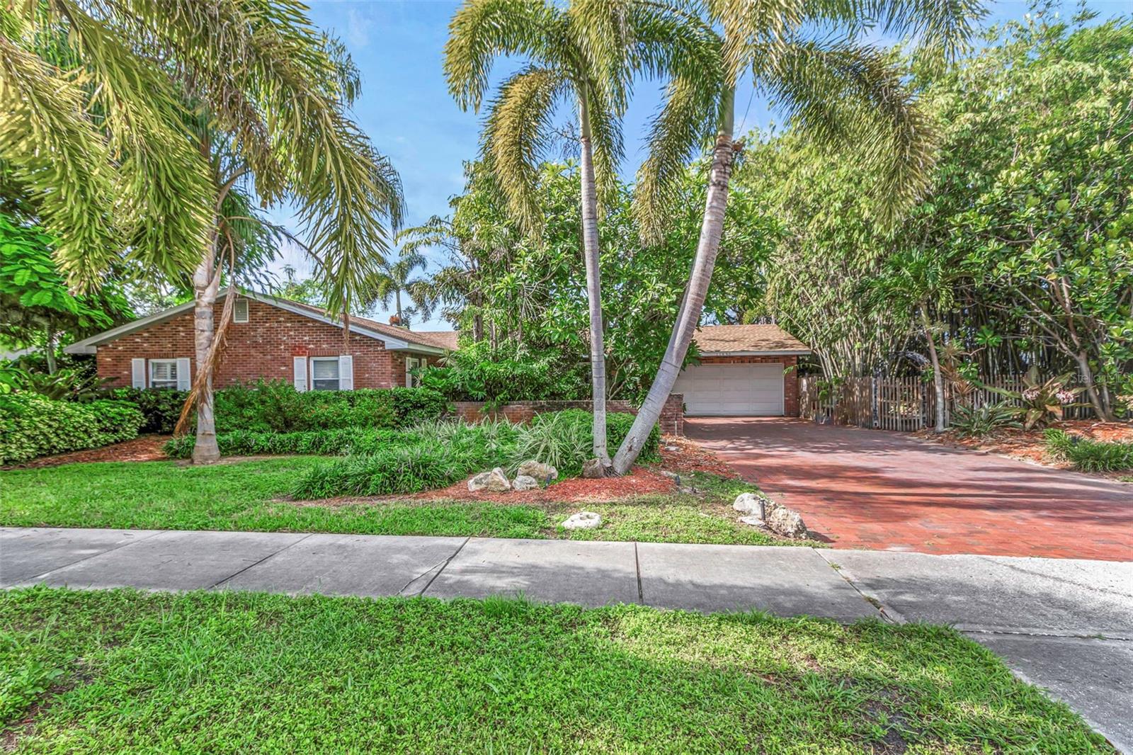 Details for 11530 66th Avenue N, SEMINOLE, FL 33772