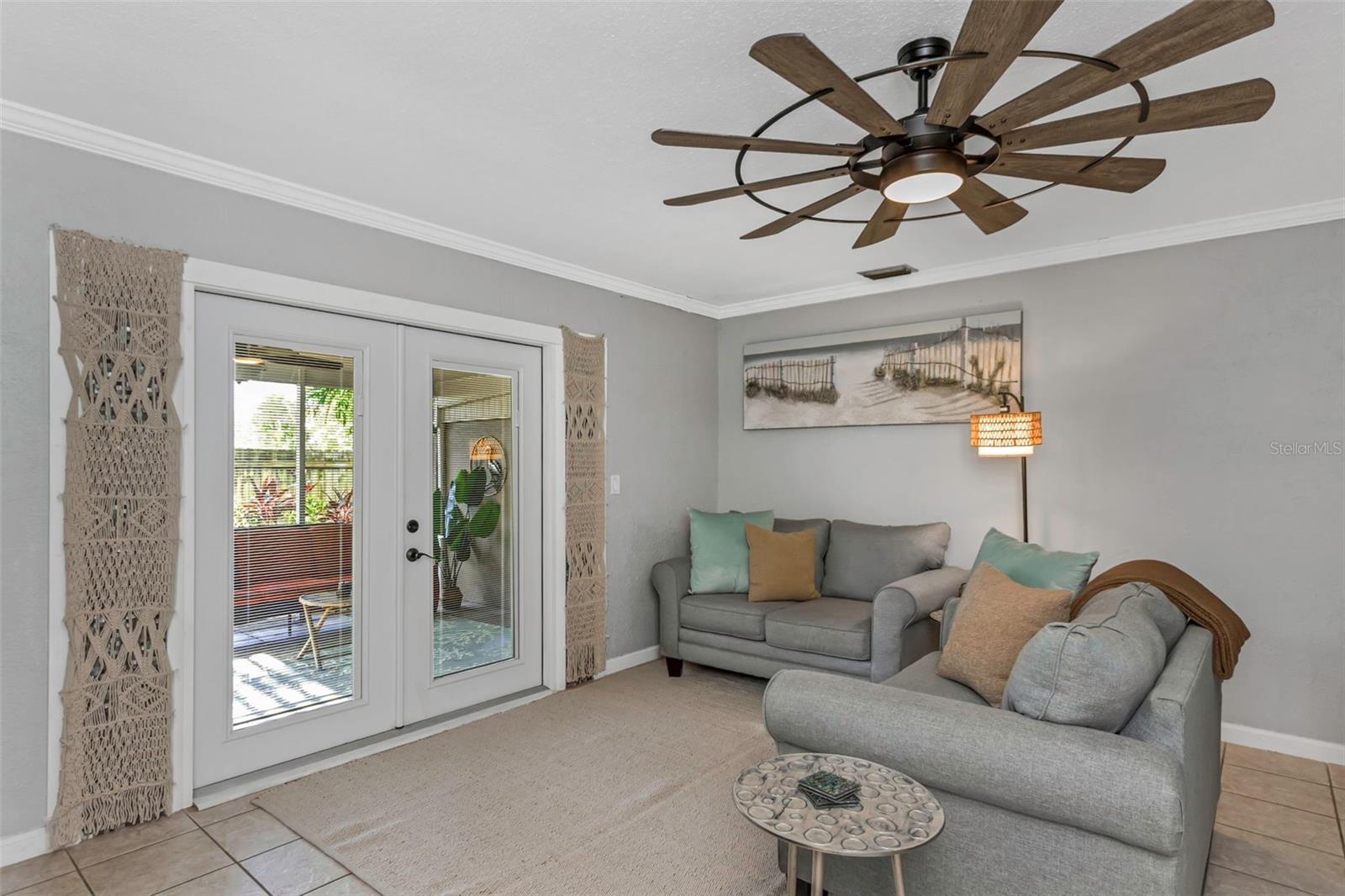 Listing photo id 13 for 11530 66th Avenue N