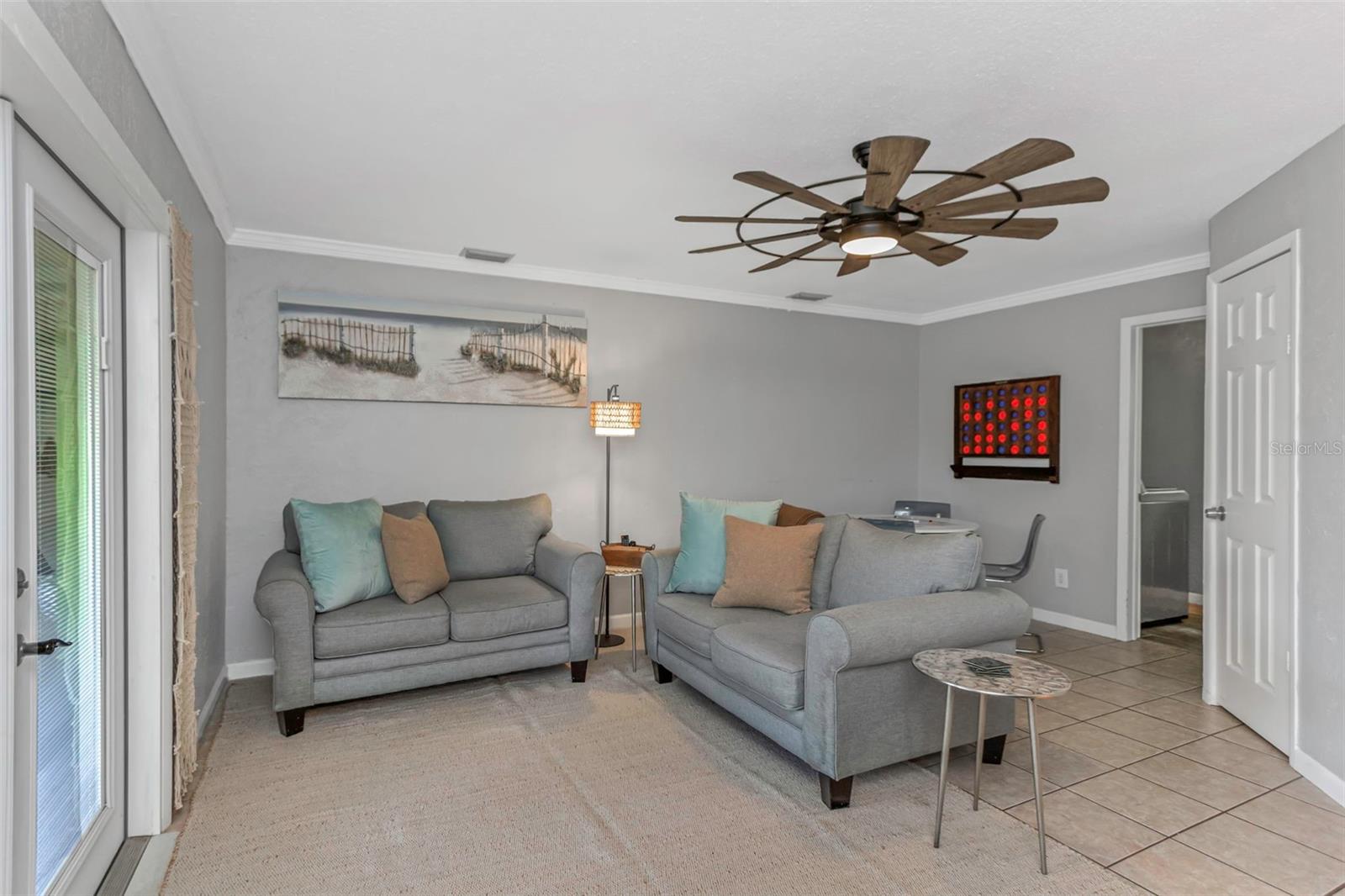 Listing photo id 15 for 11530 66th Avenue N