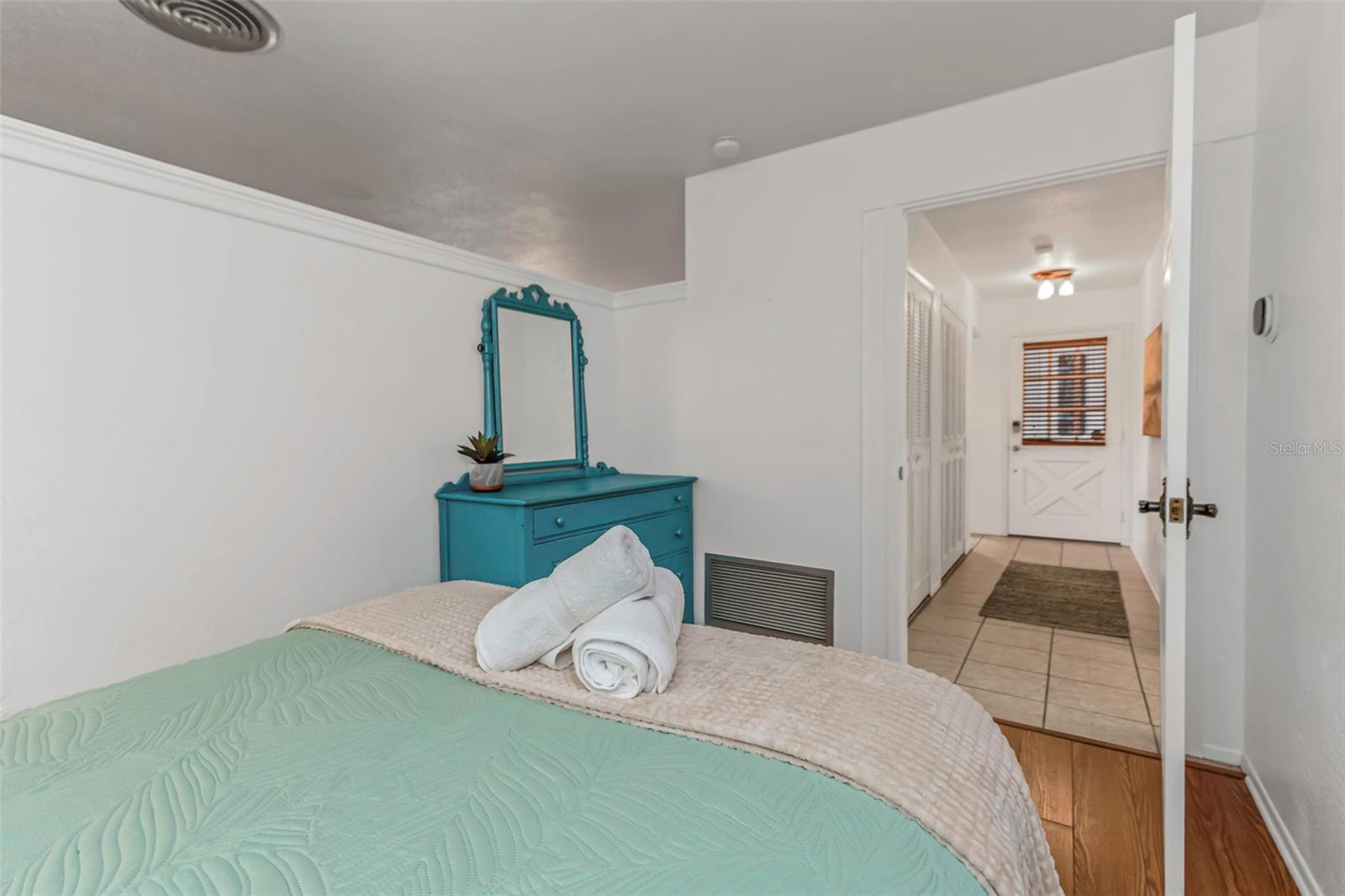 Listing photo id 30 for 11530 66th Avenue N