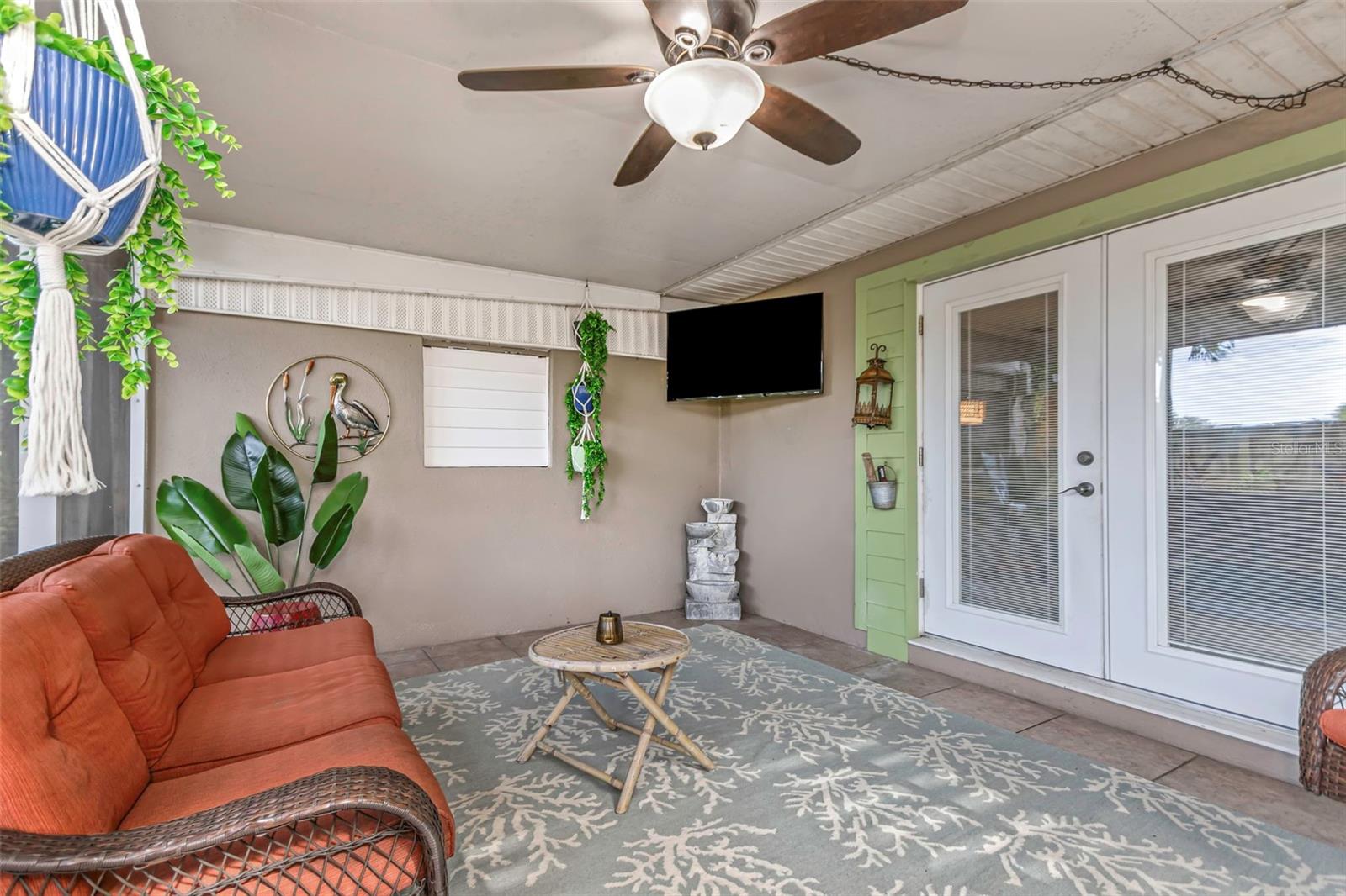 Listing photo id 33 for 11530 66th Avenue N