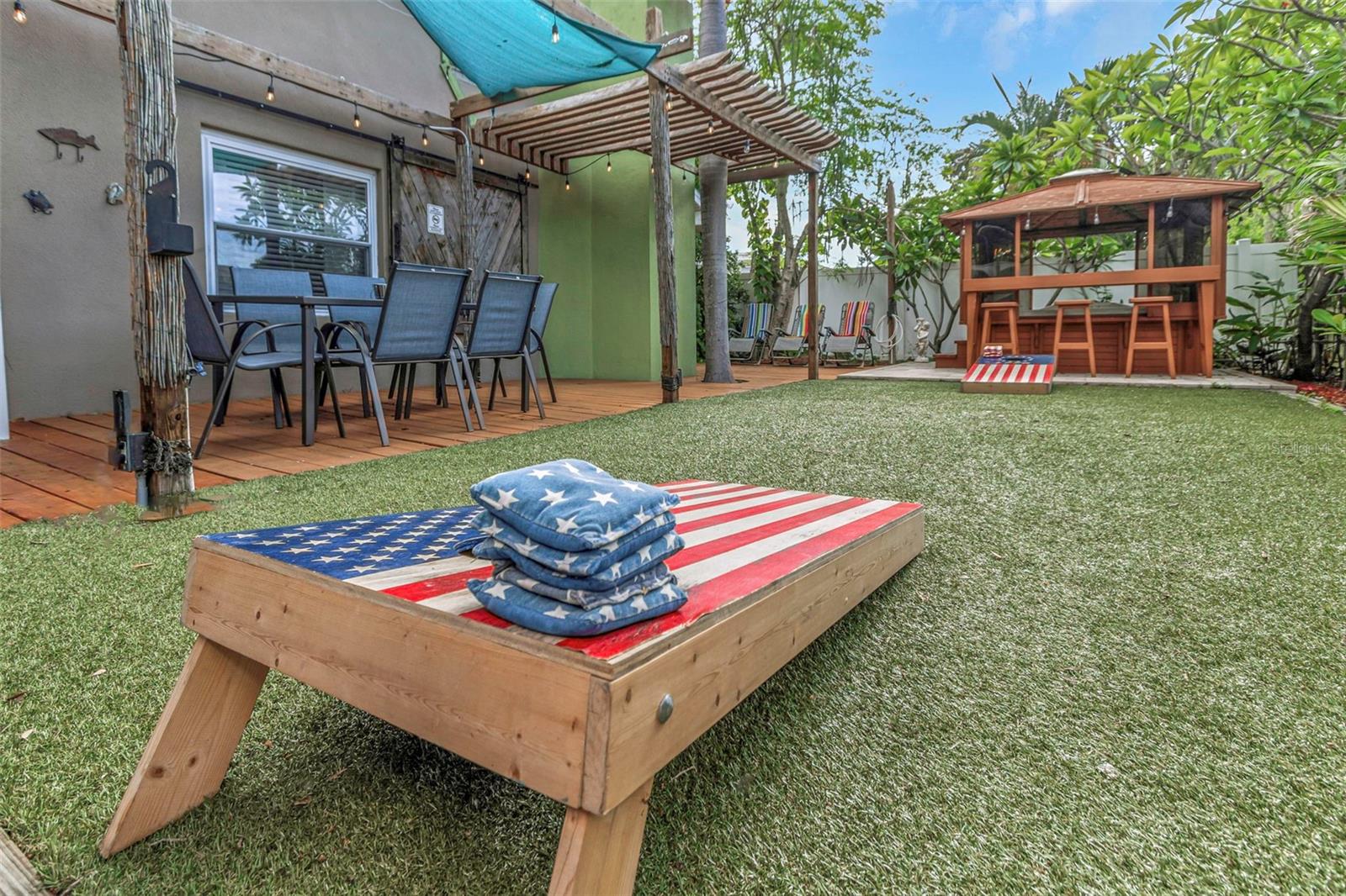 Listing photo id 43 for 11530 66th Avenue N