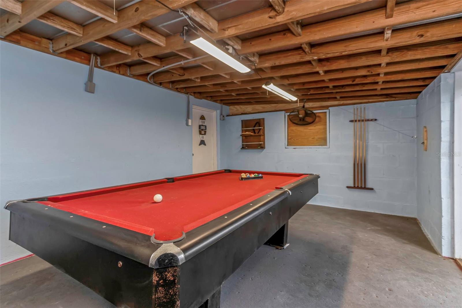 Listing photo id 51 for 11530 66th Avenue N
