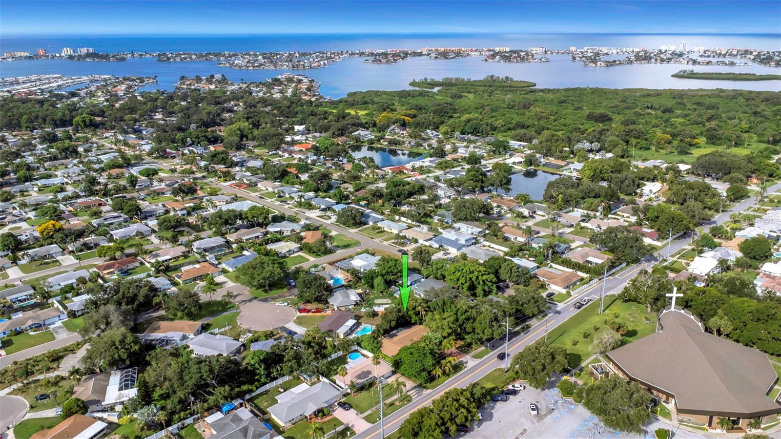 Listing photo id 54 for 11530 66th Avenue N