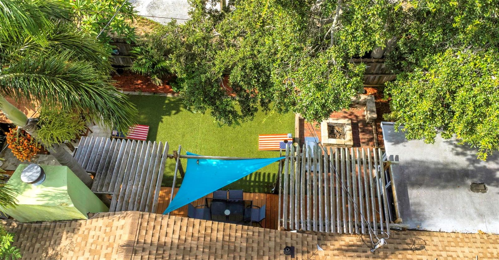 Listing photo id 55 for 11530 66th Avenue N