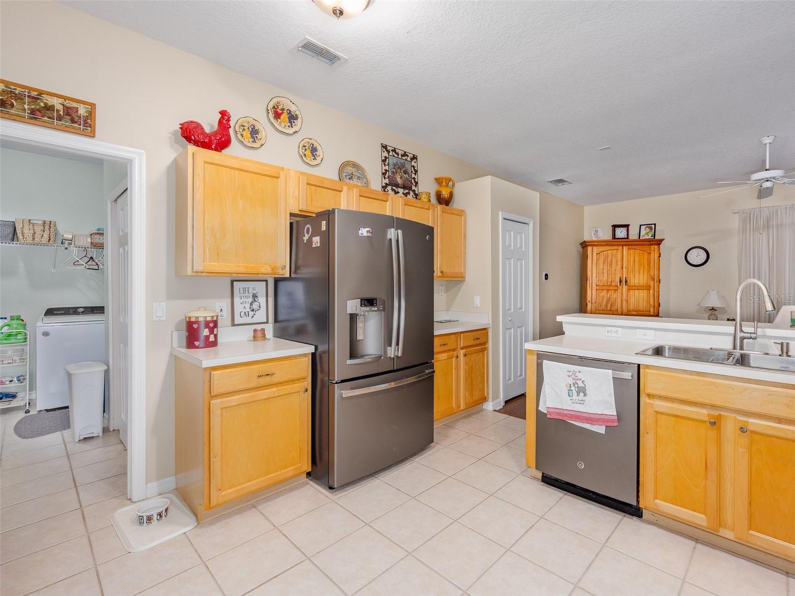 Image 10 of 30 For 5353 Red Leaf Court